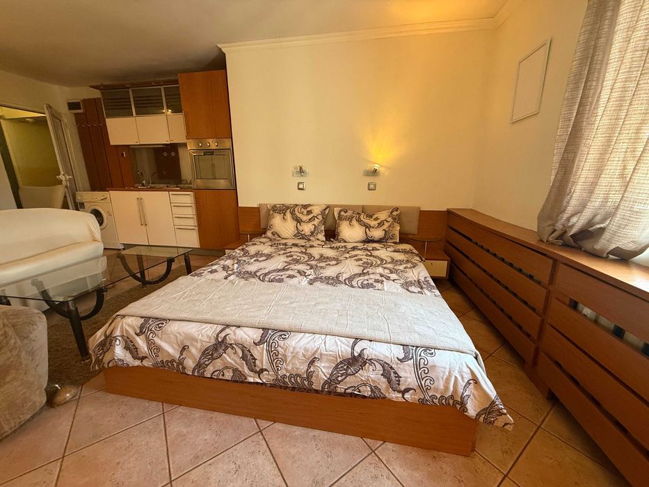 Дава се под наем Едностаен апартамент в София, Център - 33 кв.м за 561 € - Снимка #4