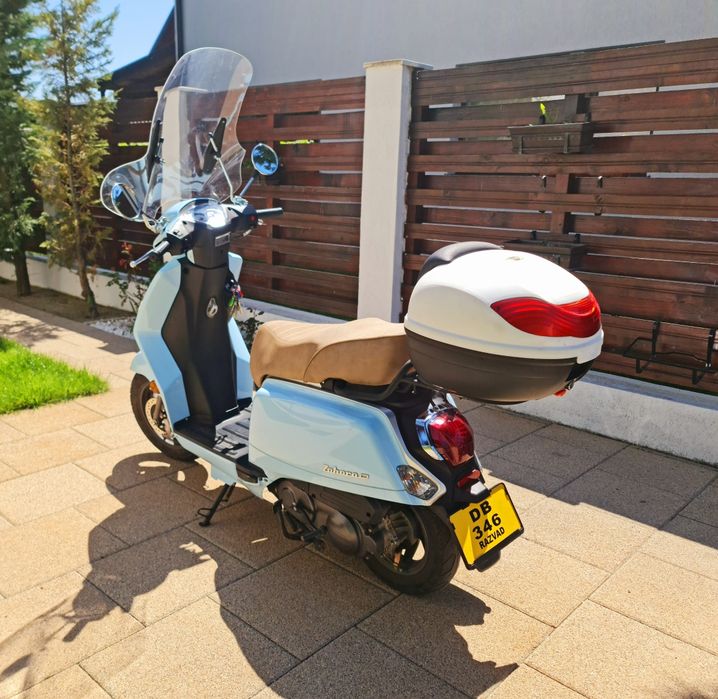 Scooter Zahara 49cc. 2022, 3200km