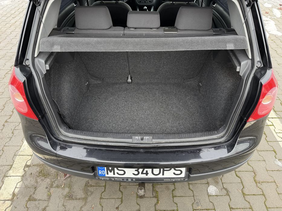 Volkswagen Golf 5 1.6 Benzina