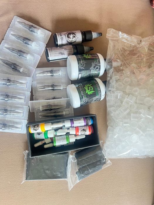 Produse pentru tatuaje