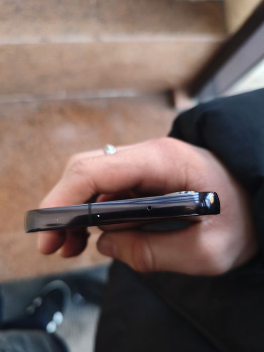 Samsung galaxy s23 256/8