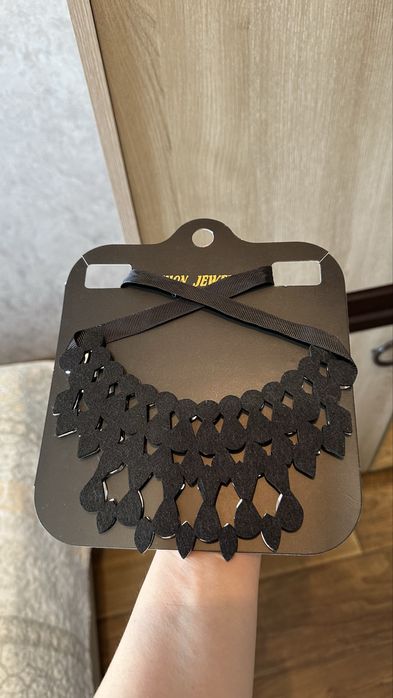 Ожерелье для женщин