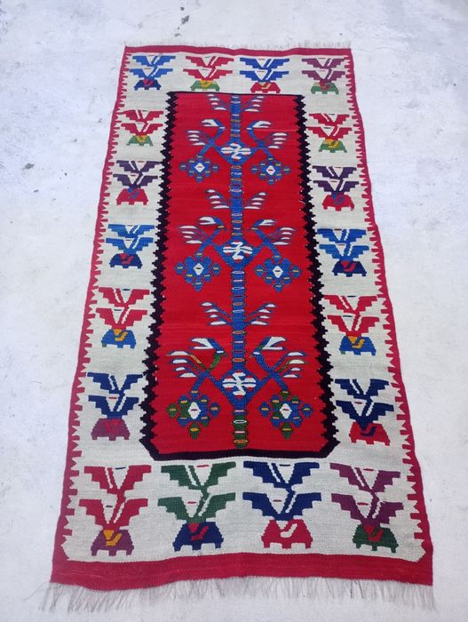 Истински персийски килими