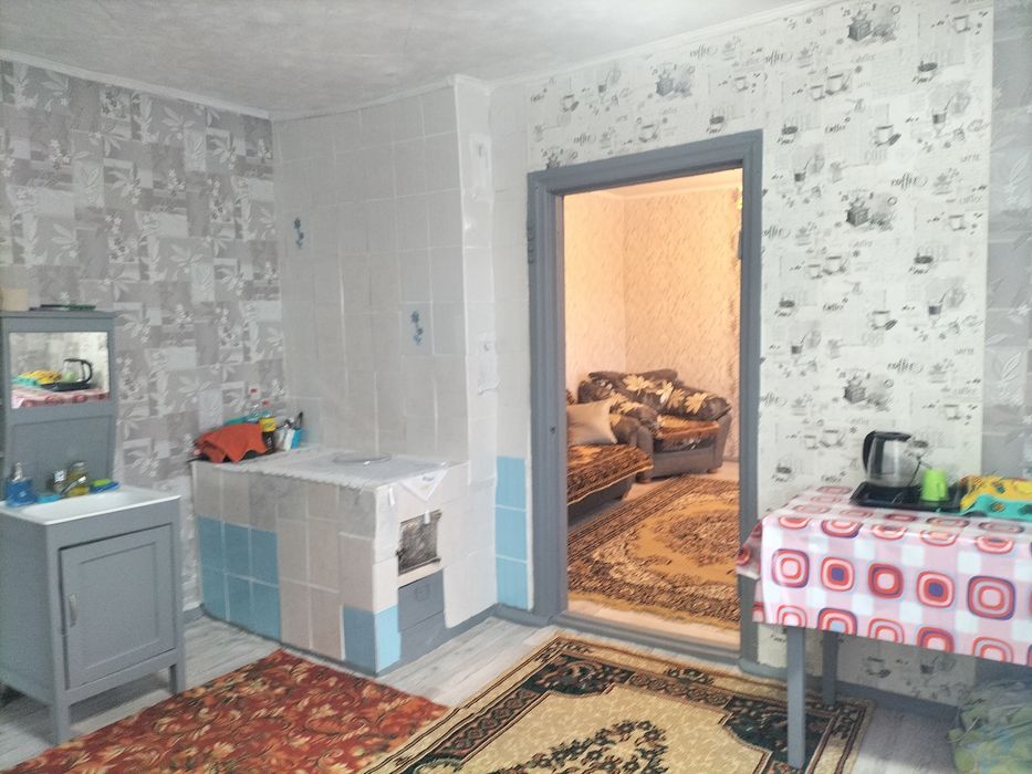 Продам часть дома в центре п.Восточного!