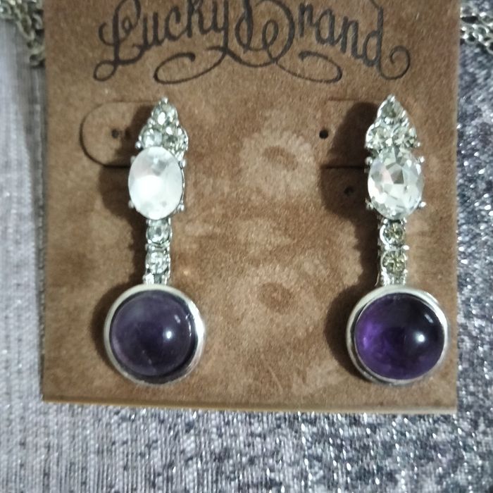 Продам набор , бижутерия.