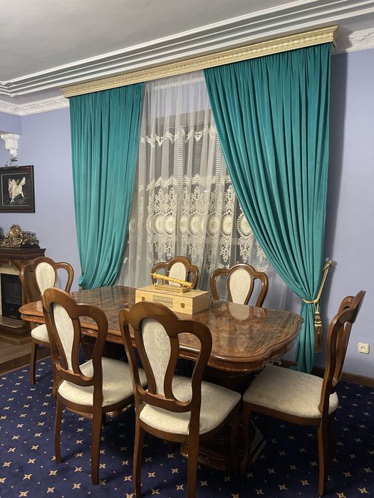 Гарнитур италиянский срочно продаю