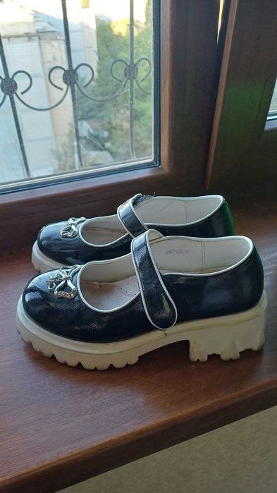 Туфли для школы 34