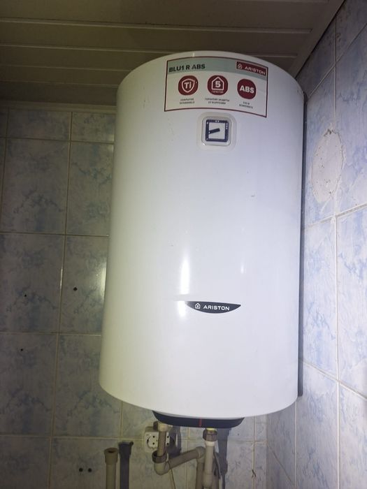 Аристон, горячая вода