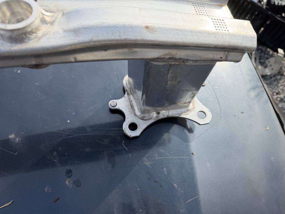 Задна греда под бронята Ford Focus mk4