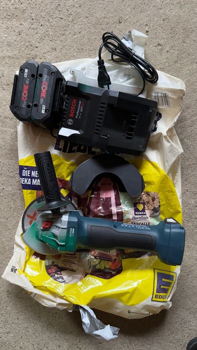 Bosch GWS 18V-7 polizor unghiular cu acumulator 18V  4 Ah , Flex