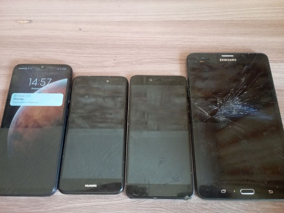 Продам телефон Redmi 10 и в подарок