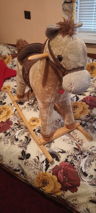 Люлка конче със звук