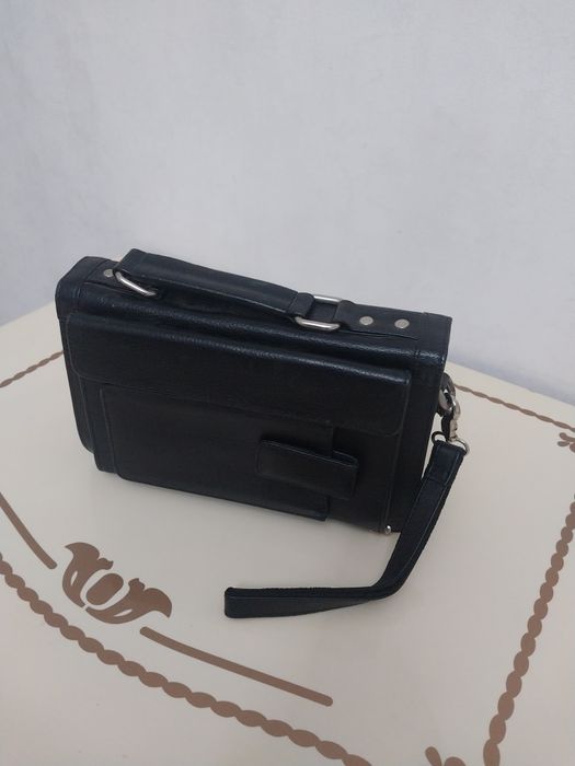 Продам барсетку клач