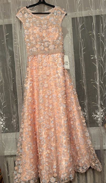 Нежное Вечернее Платье