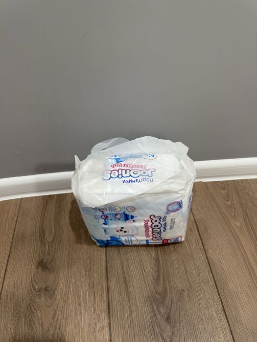 Продам подгузники joonies nb