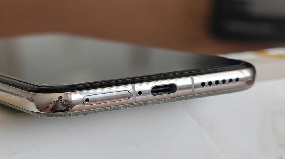 Huawei Pura 70 Ultra, nou, garantie 12 luni, full box