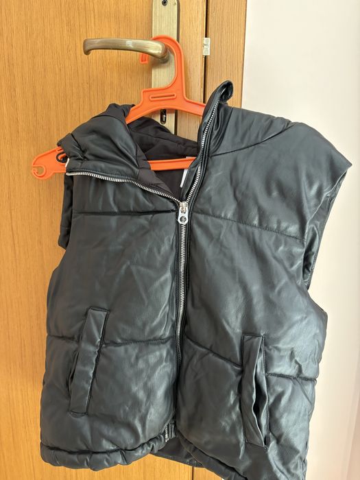 Елек на Bershka неразличим от нов