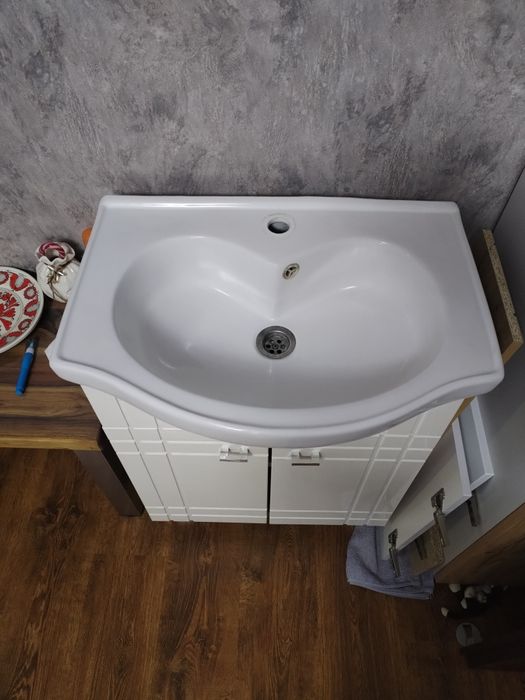 Lavoar plus mobilier baie