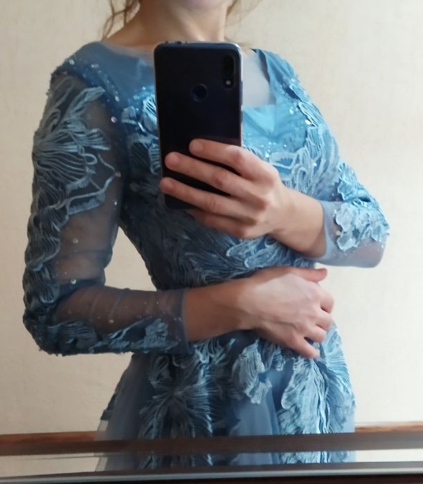 Продам вечернее платье 42-44