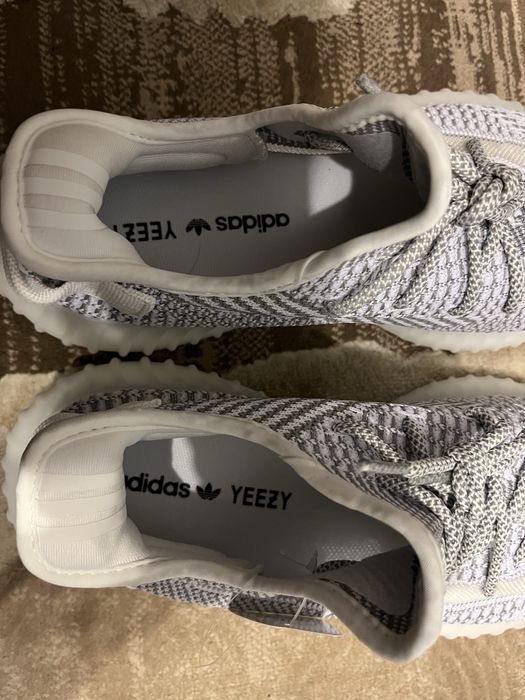 Yeezy 350 V2 Boost, 42, noi cu eticheta