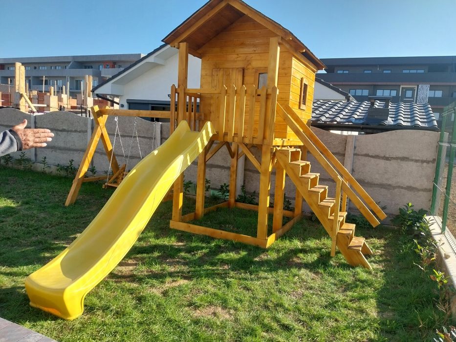 Căsuța pentru copii loc de joacă