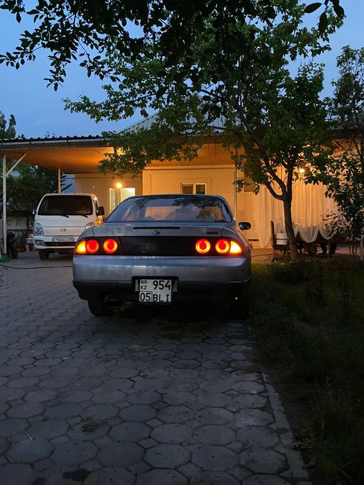Nissan Skyline R33 GTS