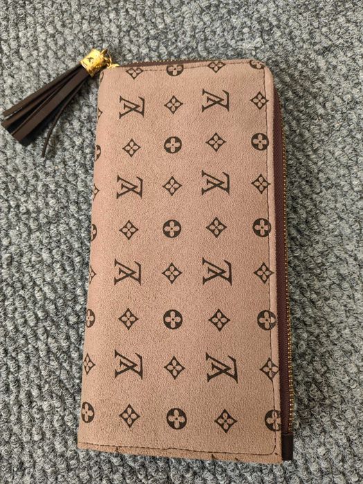 Портмоне и клъчове