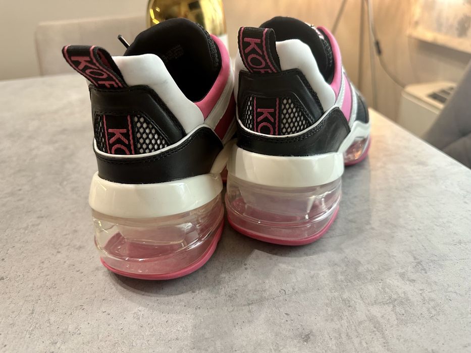 Нови оригинални Michael Kors