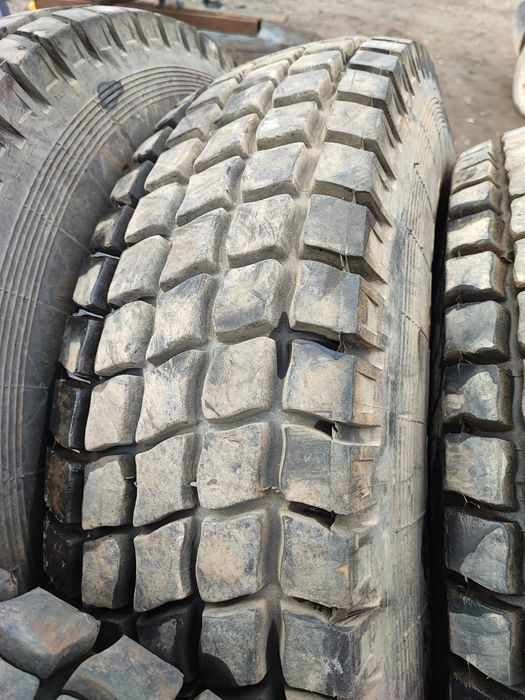 Vând cauciucuri Kama cu sau fără jante dimensiune 1100/20!