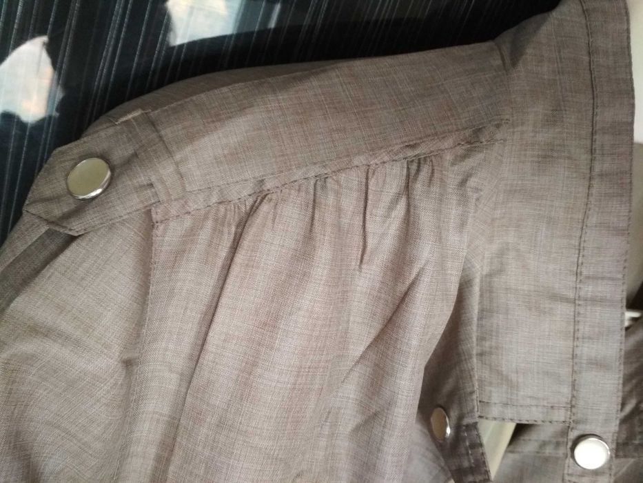 Женская одежда. Плащ