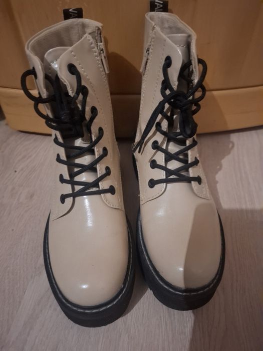 Ghete fete 37.                  .