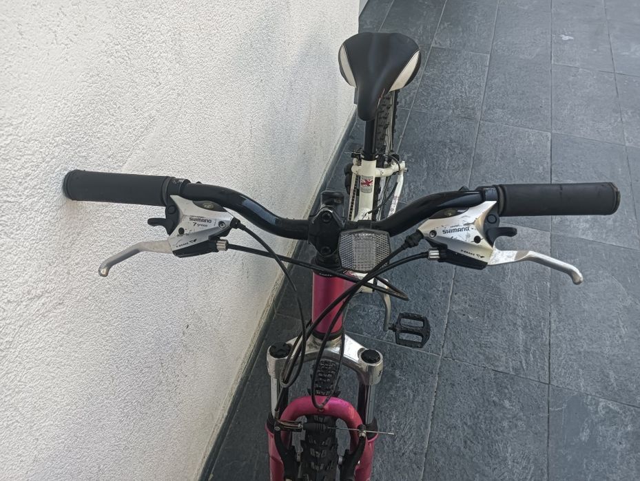 Vând bicicleta fete