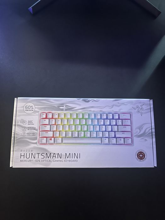 Геймърска клавиатура Razer Huntsman Mini (Optical Red суичове)