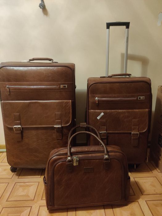 Набор чемоданов 3 в 1