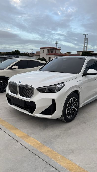 Bmw ix 1 25L EDrive