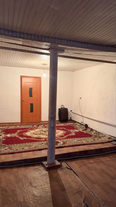 3 бөлмелі үлкен үй жалға беріледі.