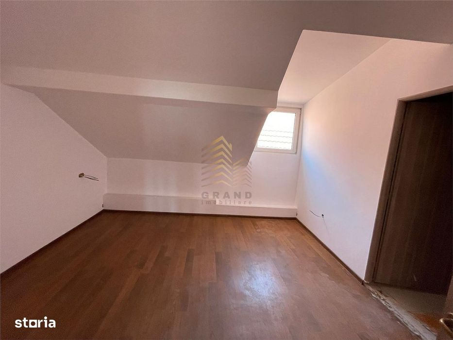 Apartament 4 Camere|Decomandat|Zona Decebal Strada Eroilor
