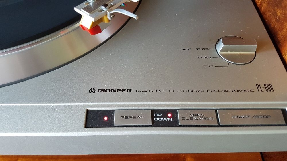 Pickup Pioneer PL-600 direct drive, full auto, cu suspensie