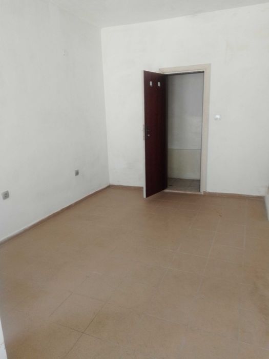 Дава се под наем Магазин в Плевен, Дружба 1 - 20 кв.м за 91.8 € - Снимка #6