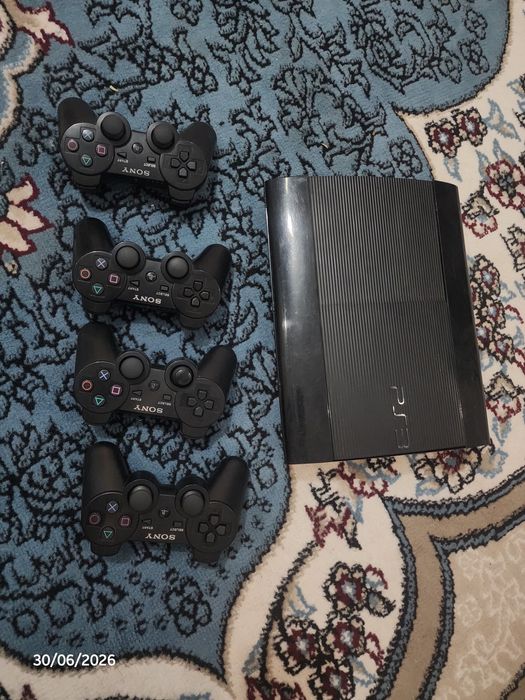 Ps 3 super slim 500 gb