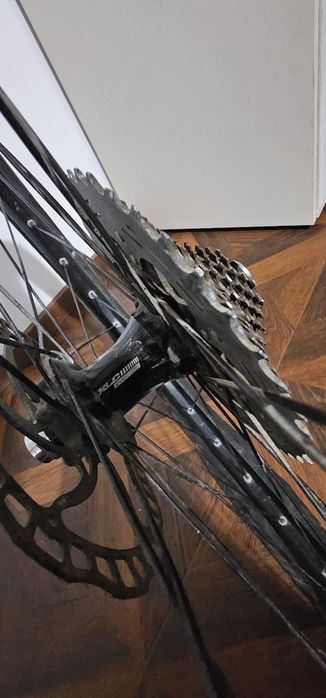 Vand roata  bicicleta spate 29 pe bolt sau schimb