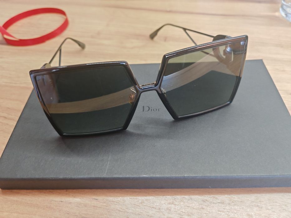 Dior Black 8071I 30 Montaigne Square