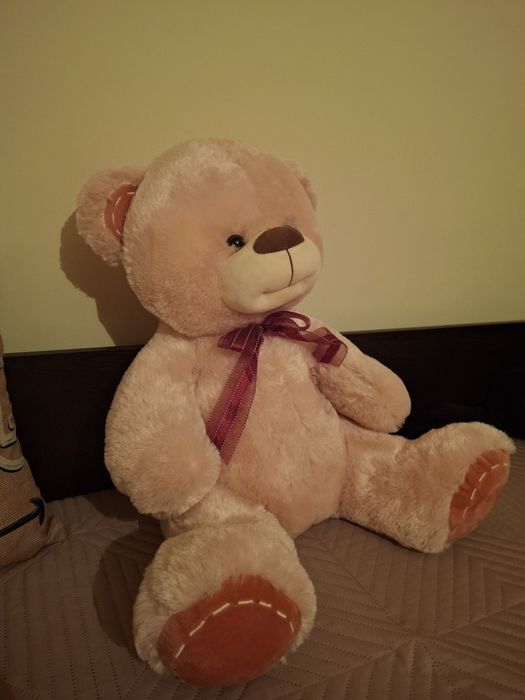 Розово плюшено мече