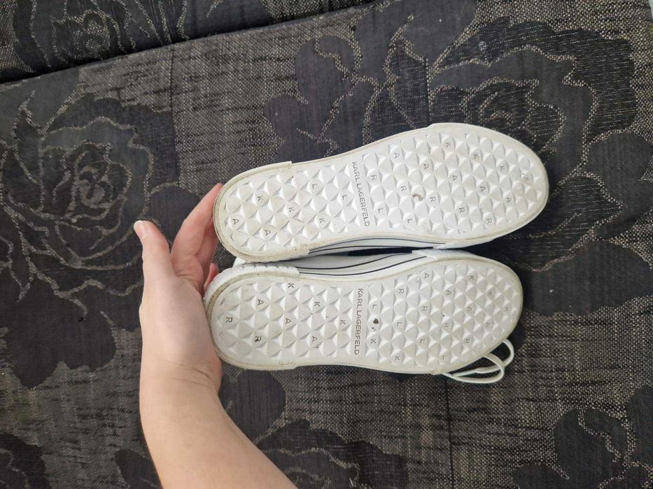 KARL LAGERFELD кецове 40ном.