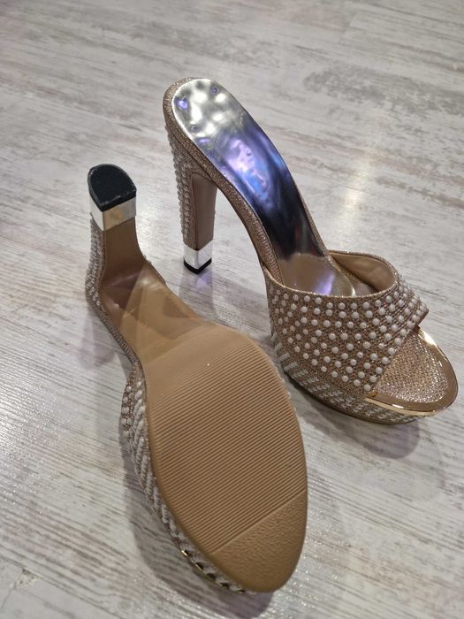 Дамски официални летни обувки на висок ток