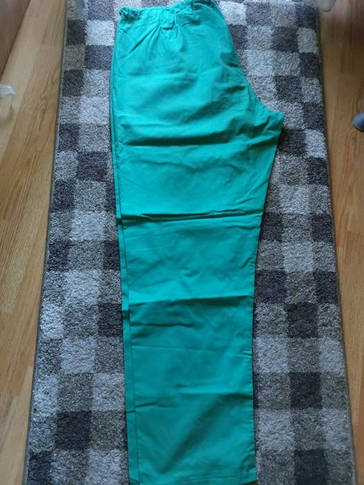 Pantaloni verzi  asistenta medicala