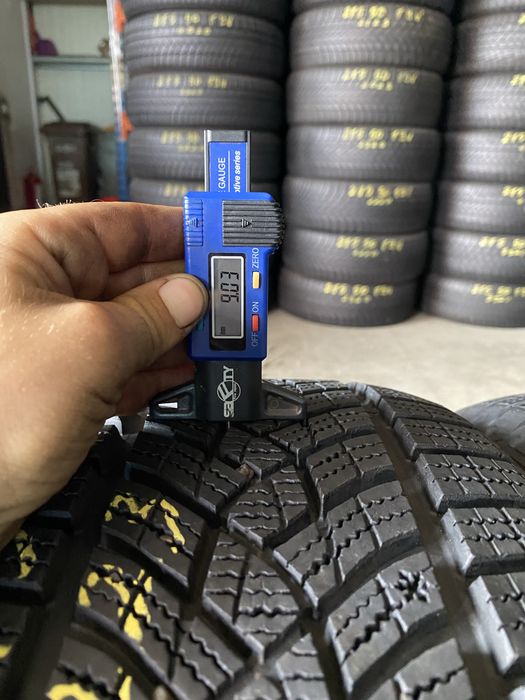 Anvelope iarna 225/45/18 Goodyear Ultra Grip Performance 225 45 18 R18