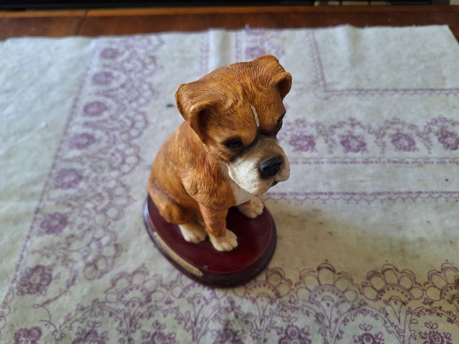 Фигура на куче булдог