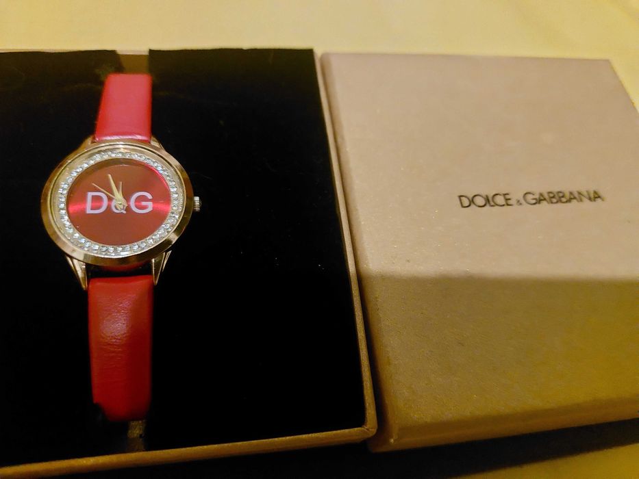 Ceas deosebit rosu Dolce & gabbana in cutie cadou