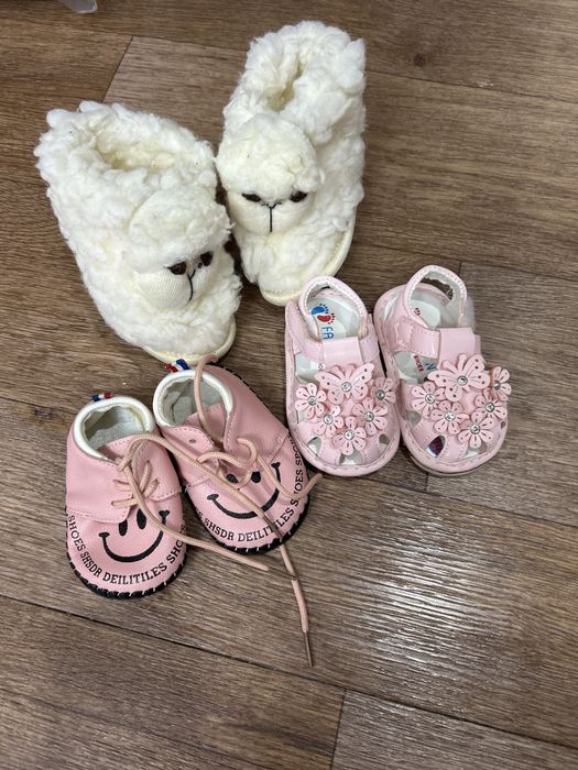 Продам обувь для девочки